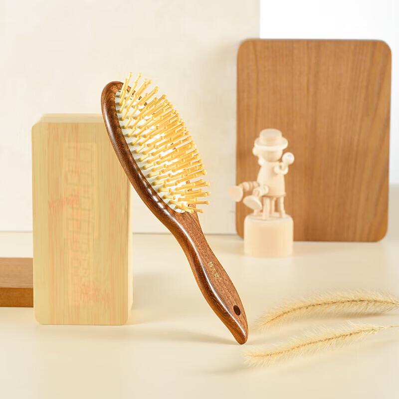 Tan Mujiang Sandalwood Air Cushion Massage Comb
