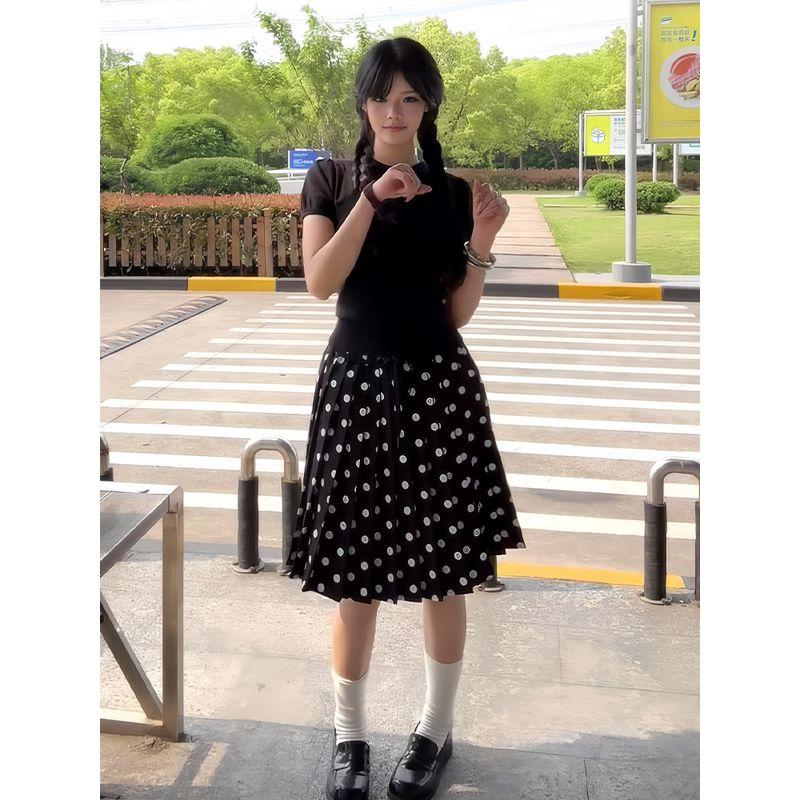 Korean-Style Black Button-Down Design Knitted Short-Sleeved T-Shirt for Women, Summer High-Waisted Slimming Polka Dot A-Line Skirt Two-Piece Set