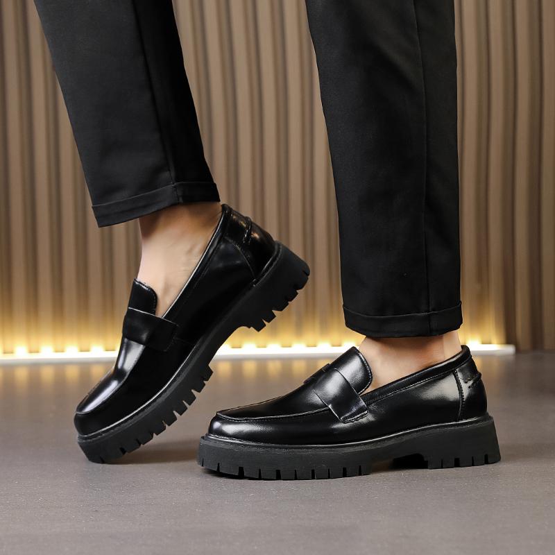 Fashion High Quality Business Loafers Shoes Luxury Slip On Casual Thick Bottom Artificial Leather Party Shoes Leather Man Fashion Shoes