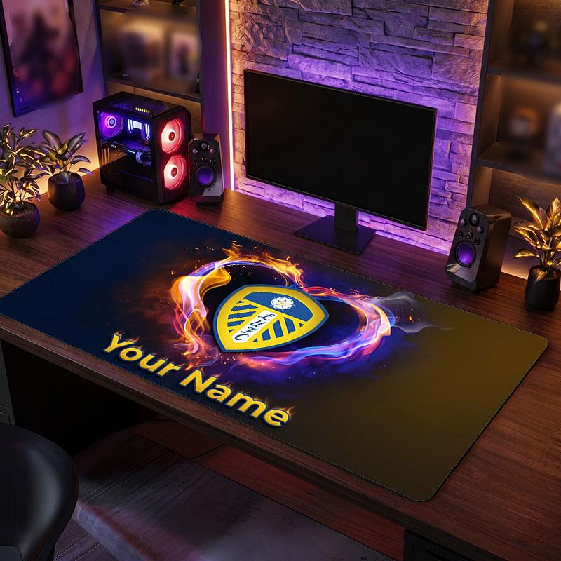 Leeds United Individuelles Großes Mauspads, Personalisierter Name Textdruck, Fußball Logo Rutschfeste Schreibtischmatte Gaming Geschenk