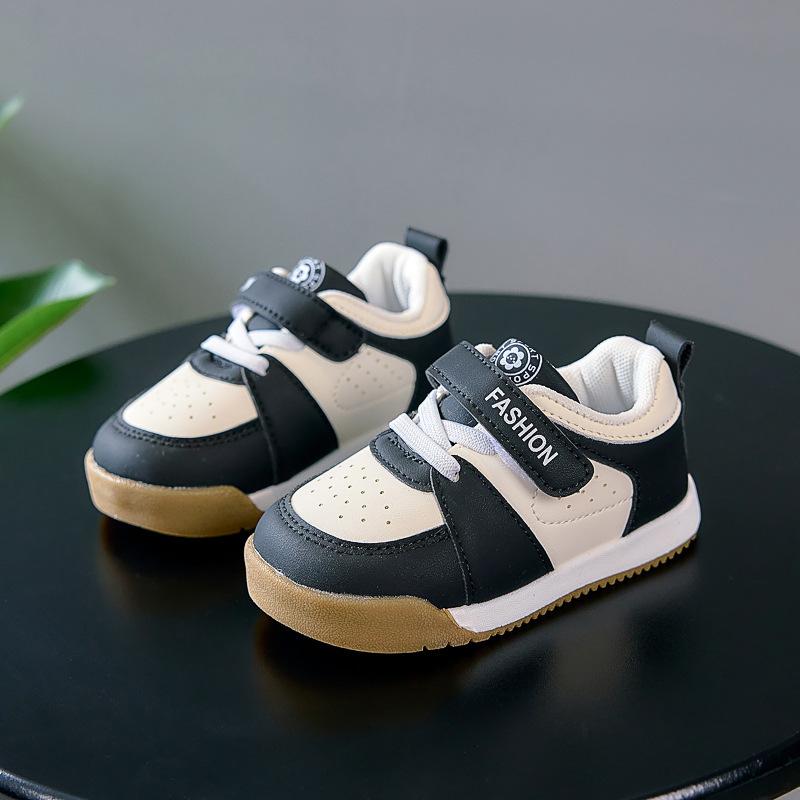 Children's board shoes autumn boys and girls baby shoes classmates 2025 new boys leather soft sole toddler shoes sports shoes