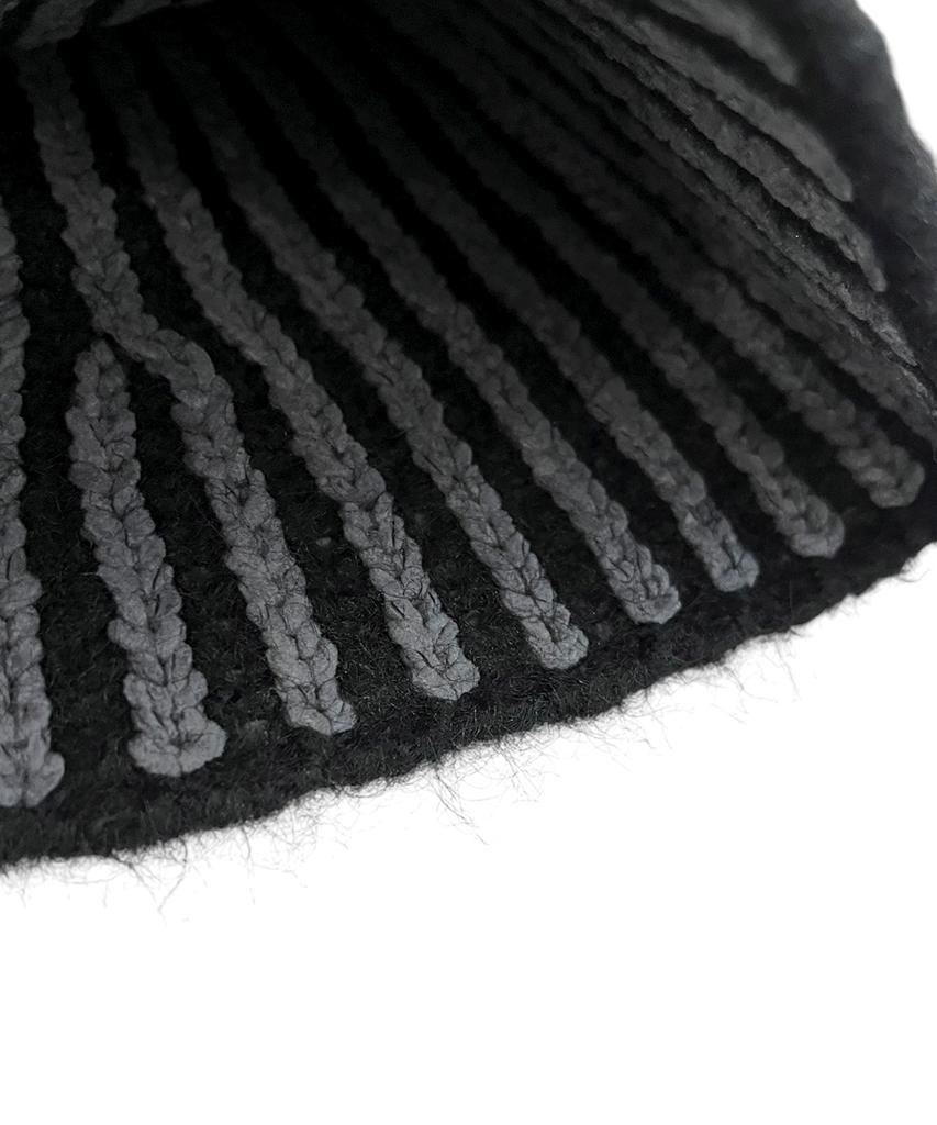 SK8ER ROCK Tone On Tone Cross Beanie ((Black))