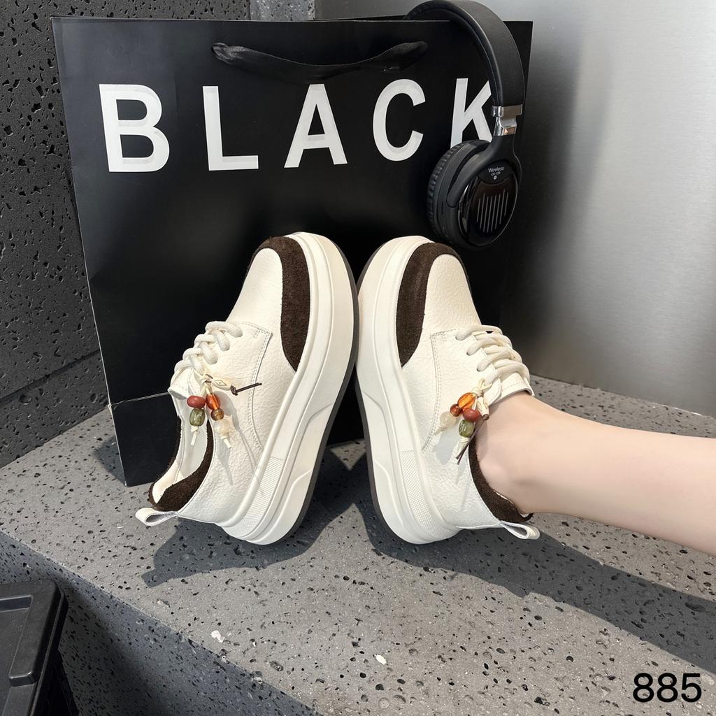 Popular beaded ugly cute little white shoes women's 2025 new autumn niche leather fashion thick-soled foreign casual board shoes