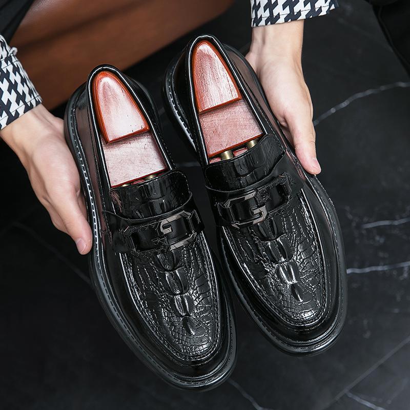 

Men s small leather shoes autumn new leather shoes men s alligator pattern business dress casual shoes foot loafers men s 46 чёрный