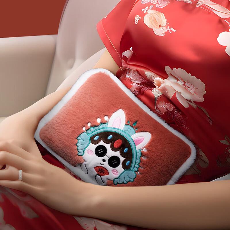 

Cartoon Plush Rechargeable Hot Water Bottle One Size