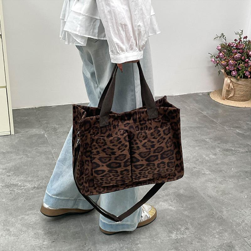 Large Capacity Casual Tote Bags Leopard Print Handbag Women's Crossbody Shoulder Bag Suitable for Daily Use And Outings Travel