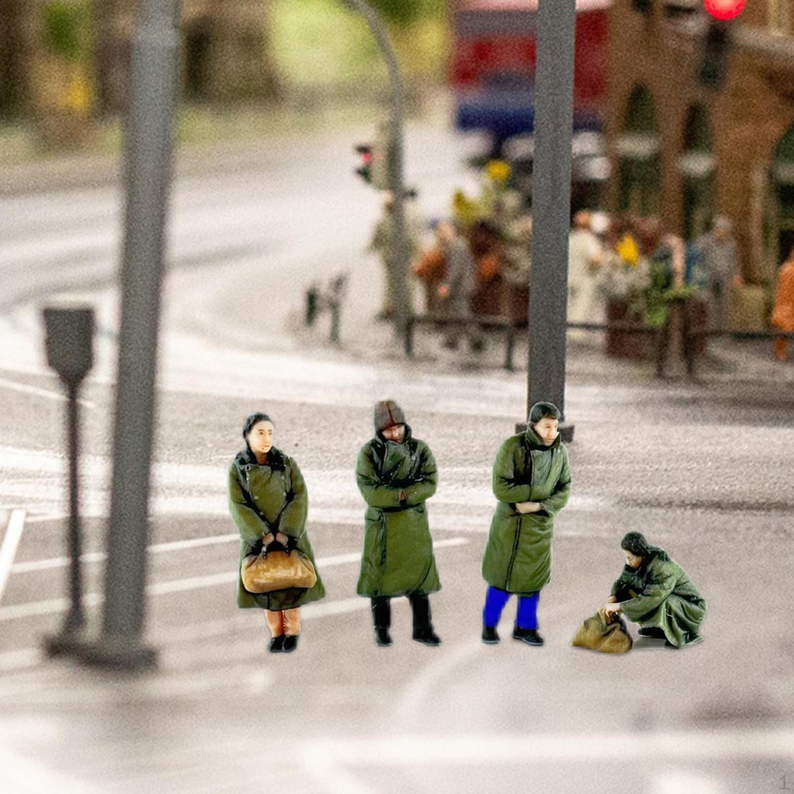 4Pcs 1:64 Miniature Model Figures Tiny People Trains Scene Props Doll