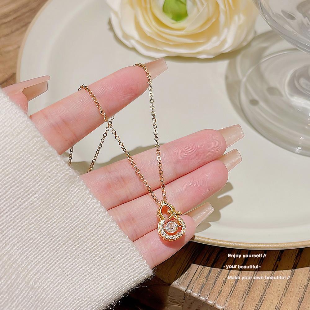 Titanium Steel Necklace Female Lucky Gourd Clavicle Chain Beating Heart Ins Simple and Cold Talk About the Wind Smart Pendant Tide
