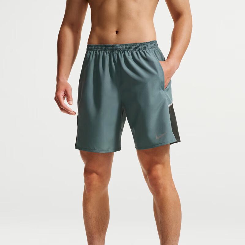 NIKE Men s Lightweight Knit Sport Shorts M
