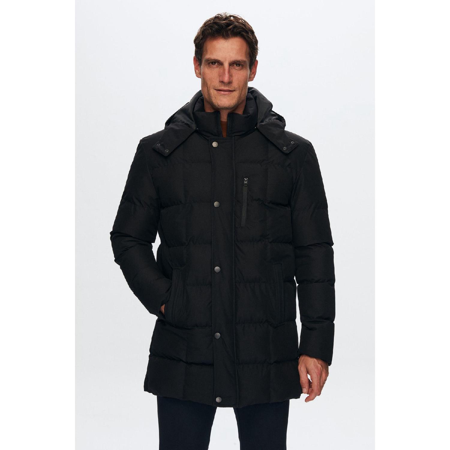 

Regular Fit Black Windproof Water Repellent Fiber Filled Removable Hooded Winter Jacket M чёрный
