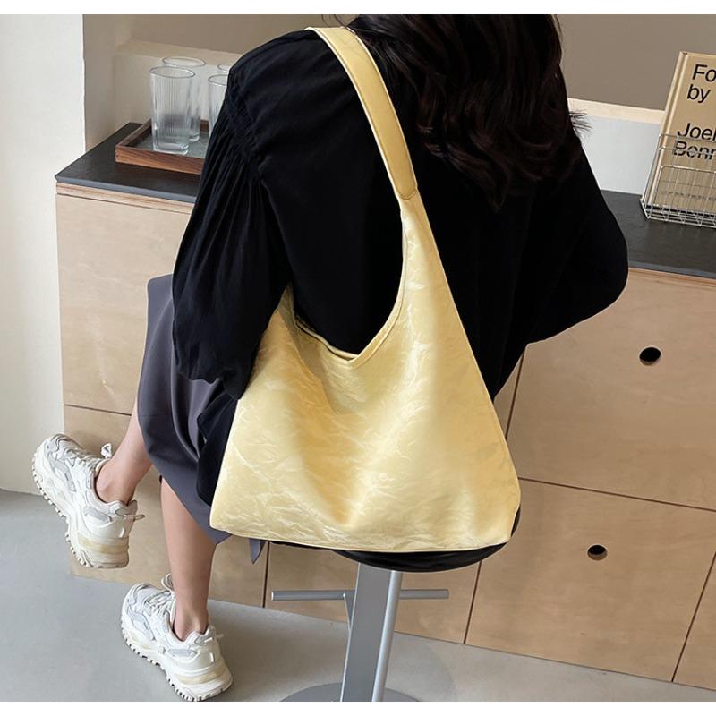 Large-capacity bag women's new summer high-end sense niche commuter tote bag shoulder messenger bag