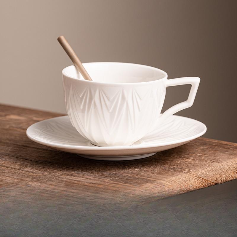 Vintage Coffee Mug Ceramic Exquisite Mug Commercial High Color Value Latte Cup Afternoon Tea Cup and Saucer