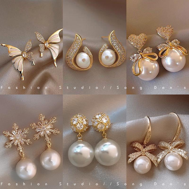 Pearl Retro Premium Stud Earrings Women's Year Super Fire Texture Earrings Temperament Foreign Style Earrings