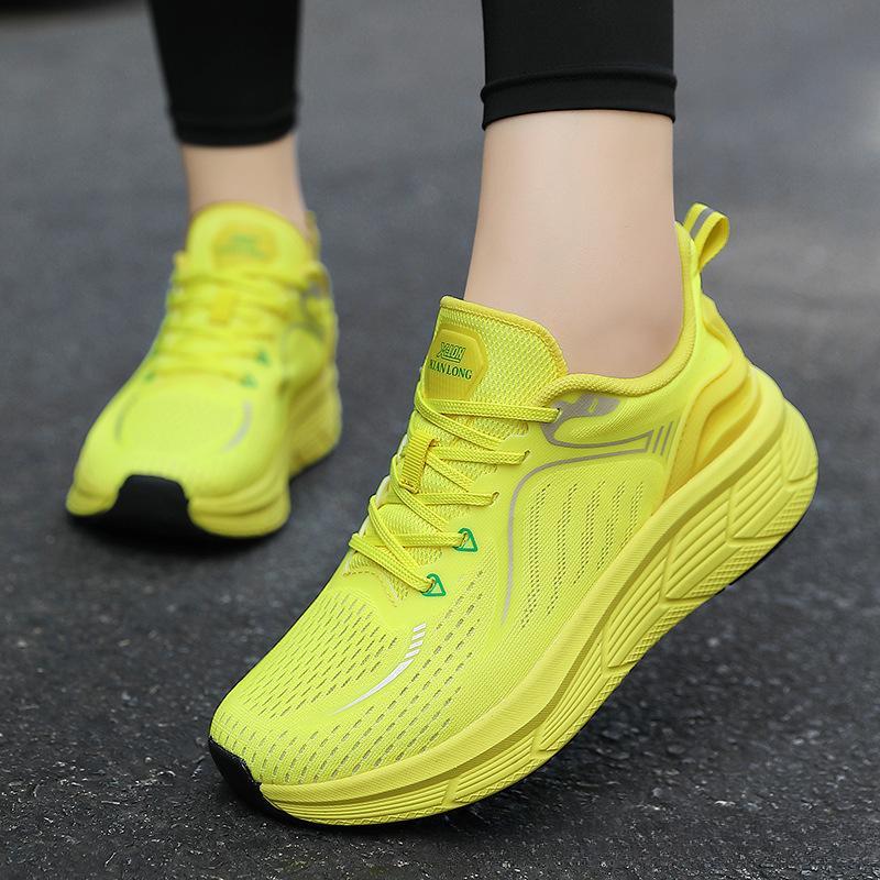 Ultralight Marathon Running Shoes for Men and Women Non-slip and Wear-resistant Couples Casual Track and Field Sports Shoes