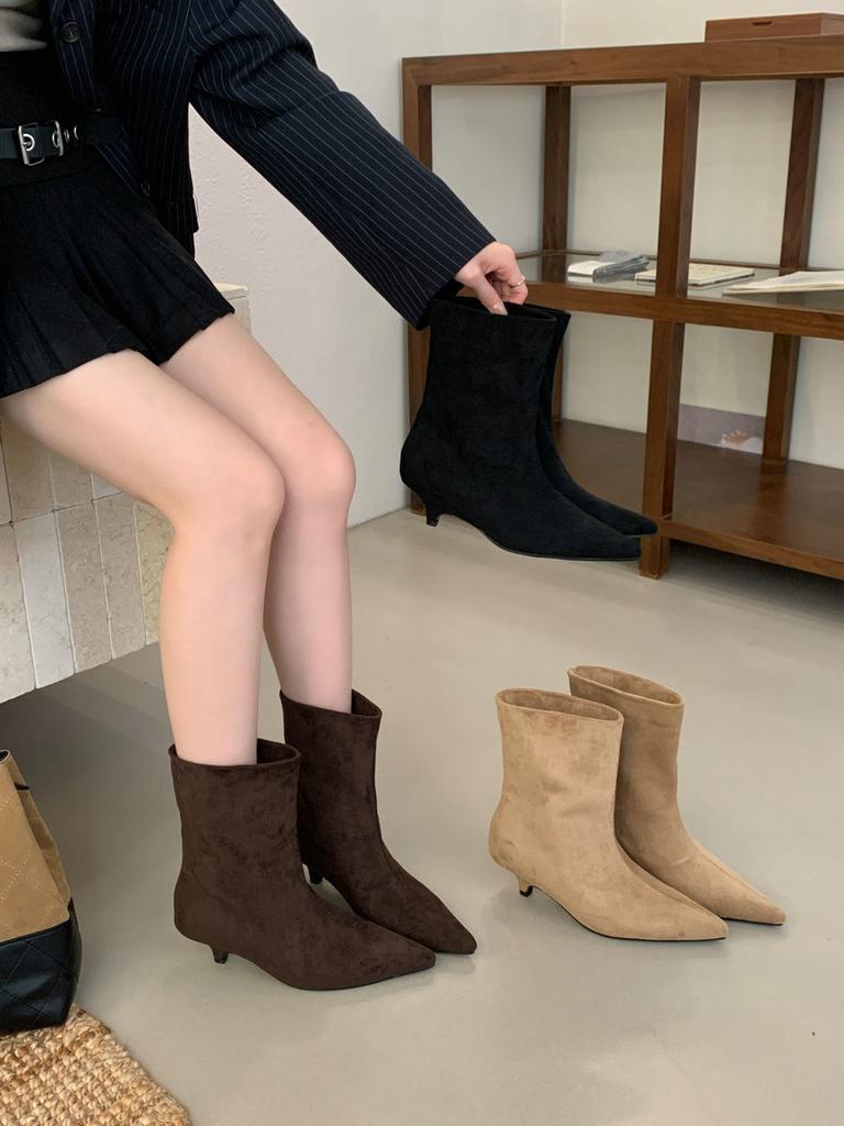 Retro Pointed Martin Boots Women's 2025 New Medium Boots Women's Medium Heel Straight Boots Bare Boots Fashion Short Boots