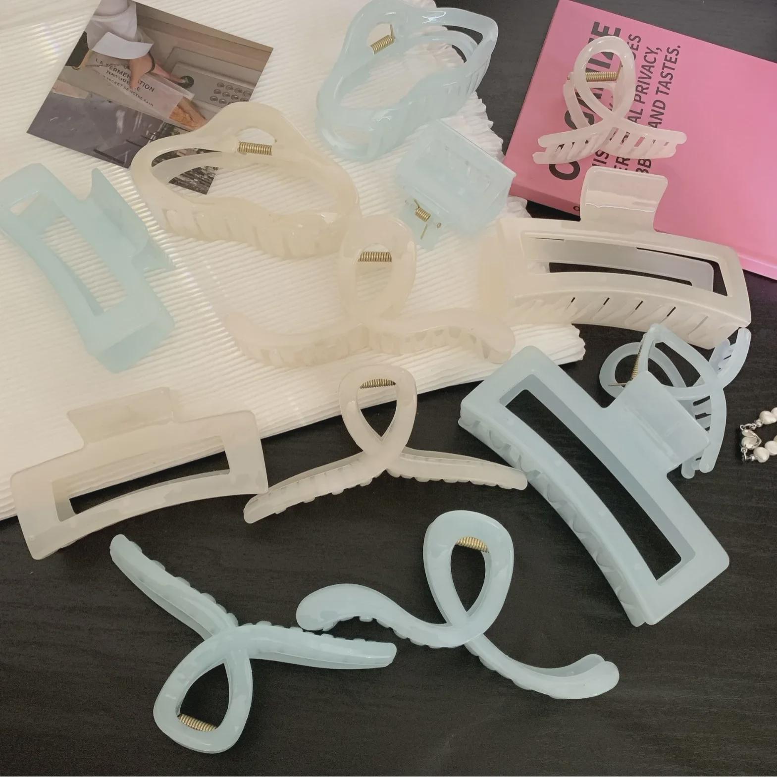 

Синяя летняя заколка для волос Shark - простой, свежий стиль бежевый аксессуар