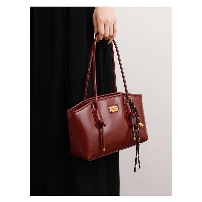 Retro Underarm Bag Women's 2025 New Winter Fashion Niche Versatile Large-capacity Commuter Handbag