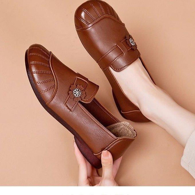Dopamine Foreign Style Mother Shoes Soft Sole Comfortable Grandmother Shoes Middle-aged and Elderly One-pedal Single Shoes 2025 Round Head Single Shoe