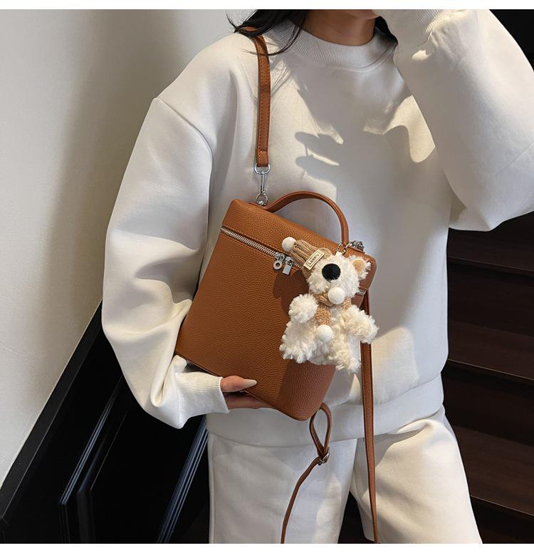 2025 Spring/Summer Women's Stylish Versatile Backpack for Travel and Outings