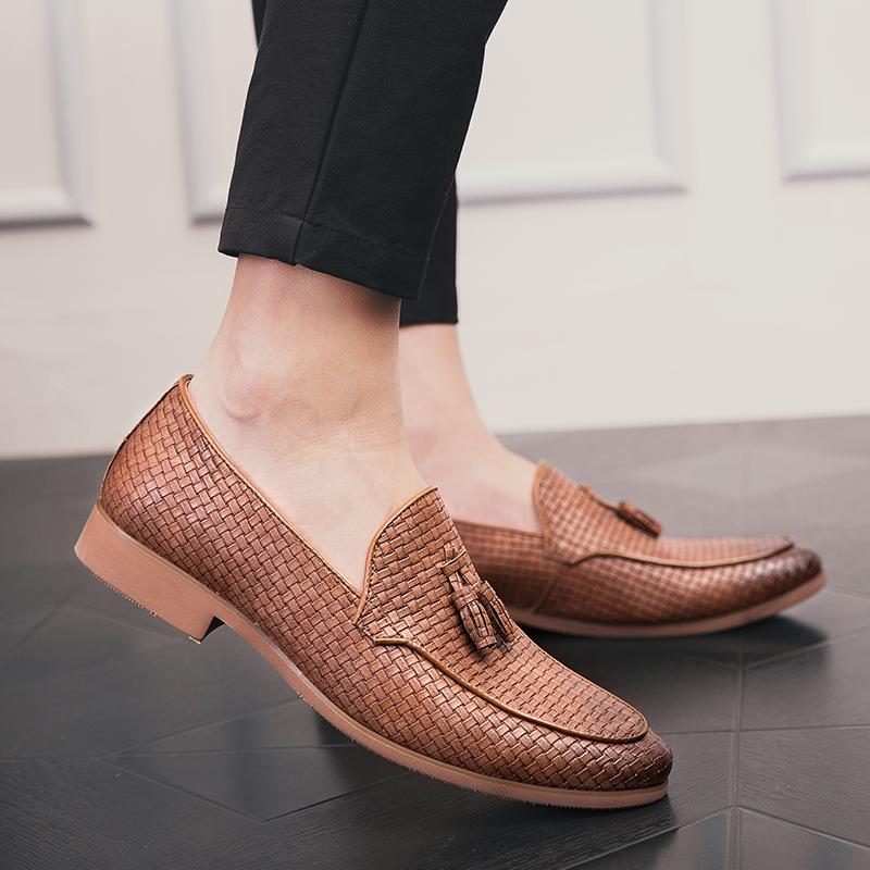 British Romantic Sue Retro Business Braid Small Leather Shoes Male Korean Casual Pointed Happy Shoes Fashi Men Tide