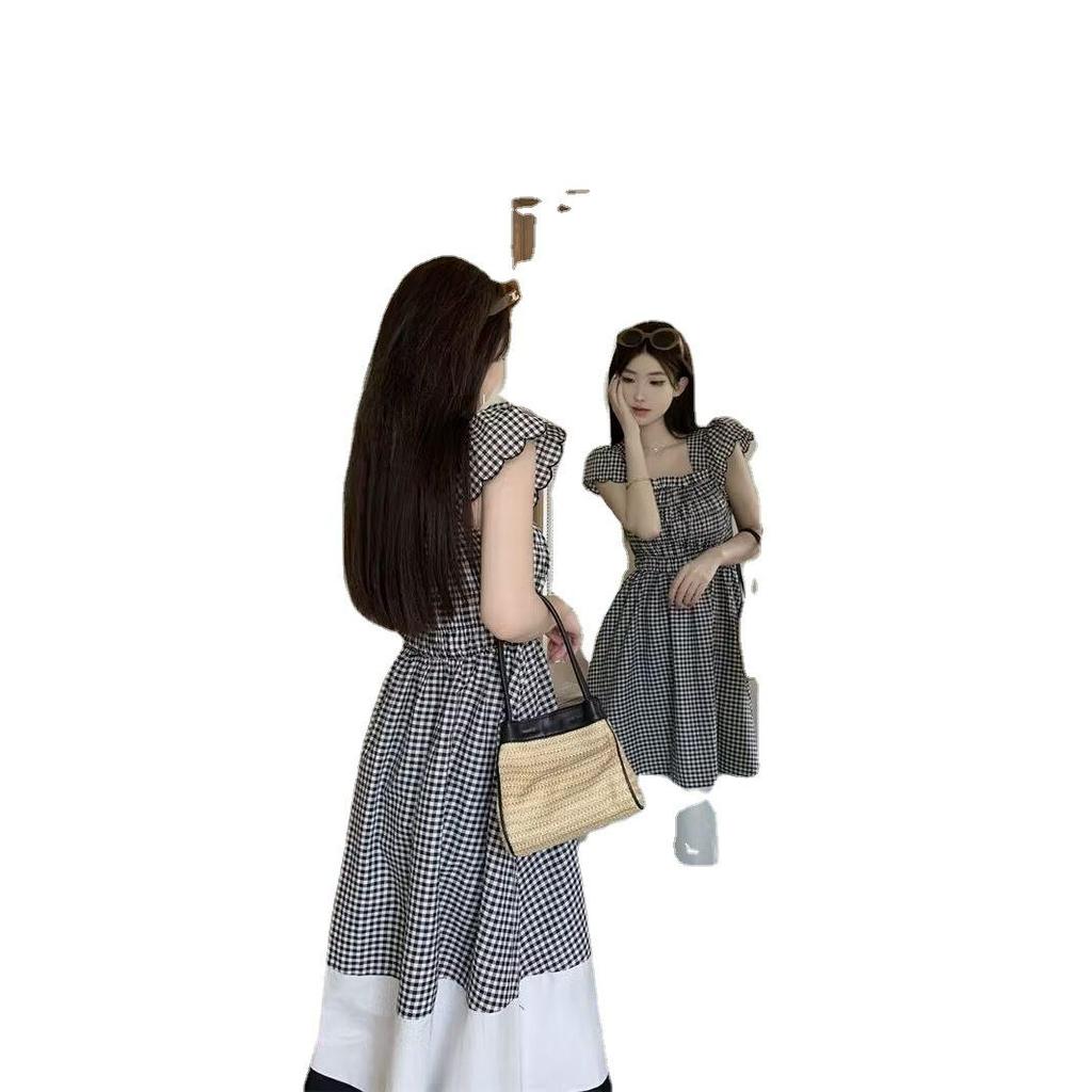 Damen Sommer 2023 Kariertes A-Linien-Kleid mit Kontrastfarbe und kurzen Flatterärmeln