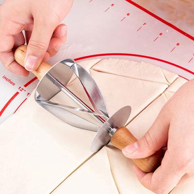 Stainless Steel Croissant Dough Rolling Cutter Baking Wheel Pastry Bread Tool