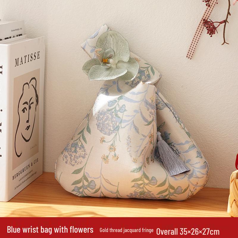Elegant Wedding Gift Bag: Chinese Style Bridesmaid Handbag with Golden Accents