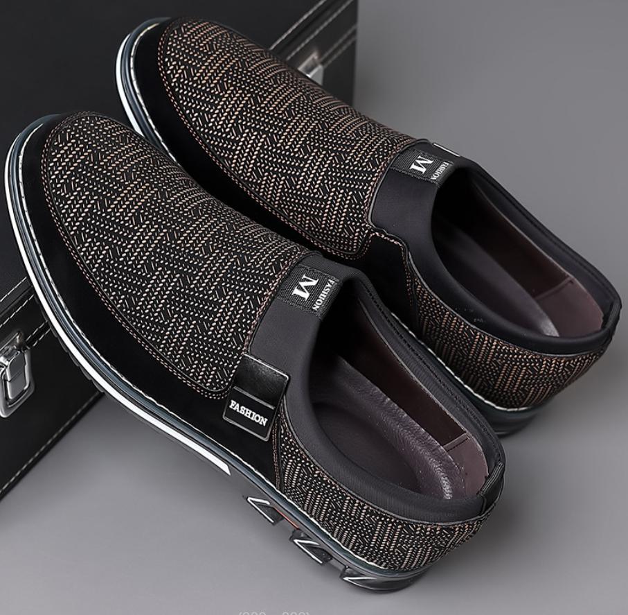 Men Casual Shoes Luxury Business Platform Loafers for Men Slip on Men's Designer Dress Shoes New Big Size Zapatillas De Hombre