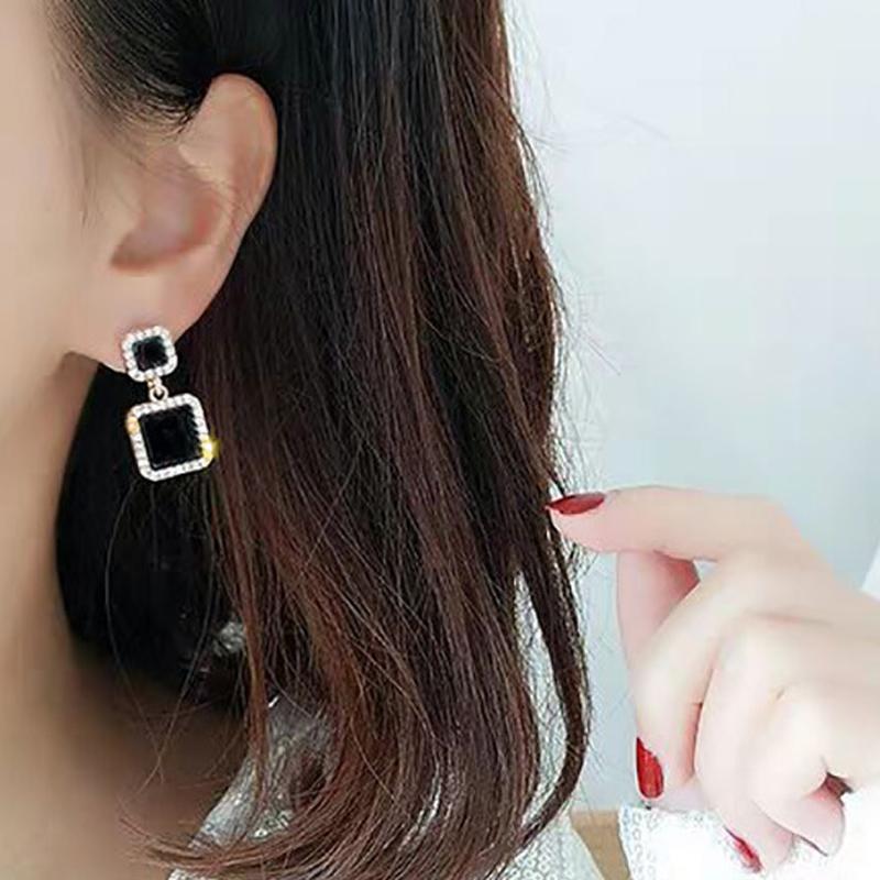 Korean New Black Round Rhinestone Drop Earrings for Women Shining Zircon Geometric Dangle Earring Female Temperament Jewelry