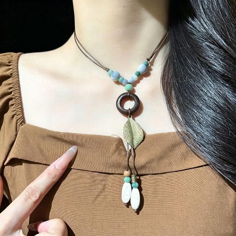 New bohemian leaf fringed beaded neck chain women's new Chinese style retro versatile niche collarbone chain