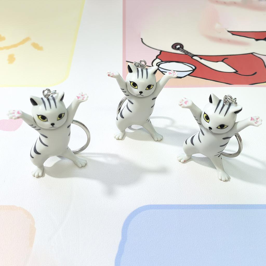 Creative Cat Pen Holder Keychain Cute Desk Decor Cat Figurine Key Ring Couple Family Keychain Pendant