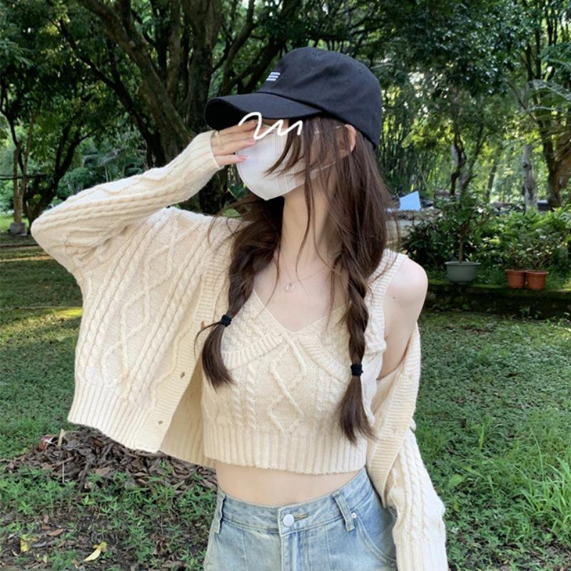 Soft Twist Sweater Two-Piece Set: 2025 Spring/Autumn Knit Cardigan & Women's Coat