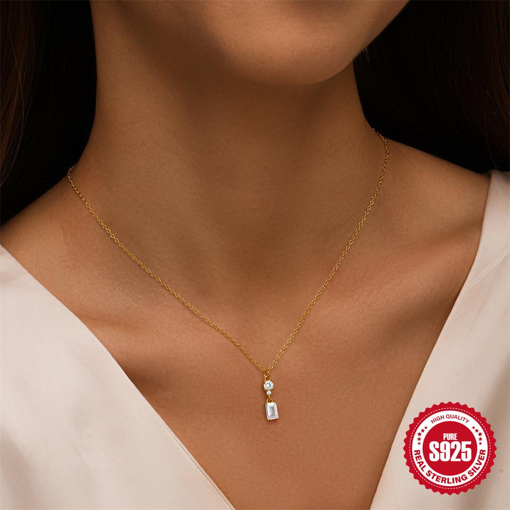 Collier Diamant Carré Argent S925 Femme Simple Géométrique Carré Zircon Super Flash Chaîne Clavicule Port Quotidien