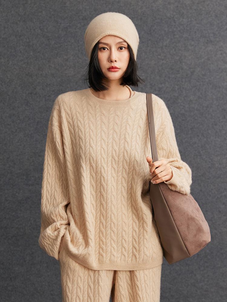 Women's Cashmere Cable Knit Round Neck Loose Sweater - Versatile, Simple, Autumn Winter Style