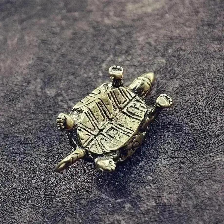 Vintage Mässing Krokodiler Sköldpaddor Ornament Hem Sköldpadda Nyckelring Hängen Te Husdjur Ornament Sköldpadda Hantverk Figurer Grossist