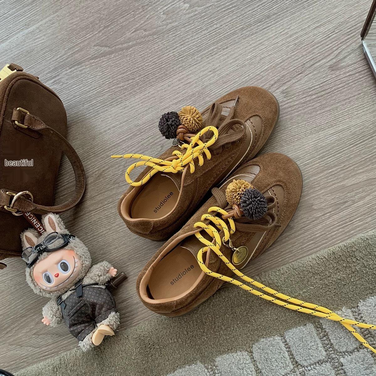 

Женские кожаные кроссовки 2025 года в стиле колор-блок - повседневная обувь на плоской подошве цвета сосновой шишки 39