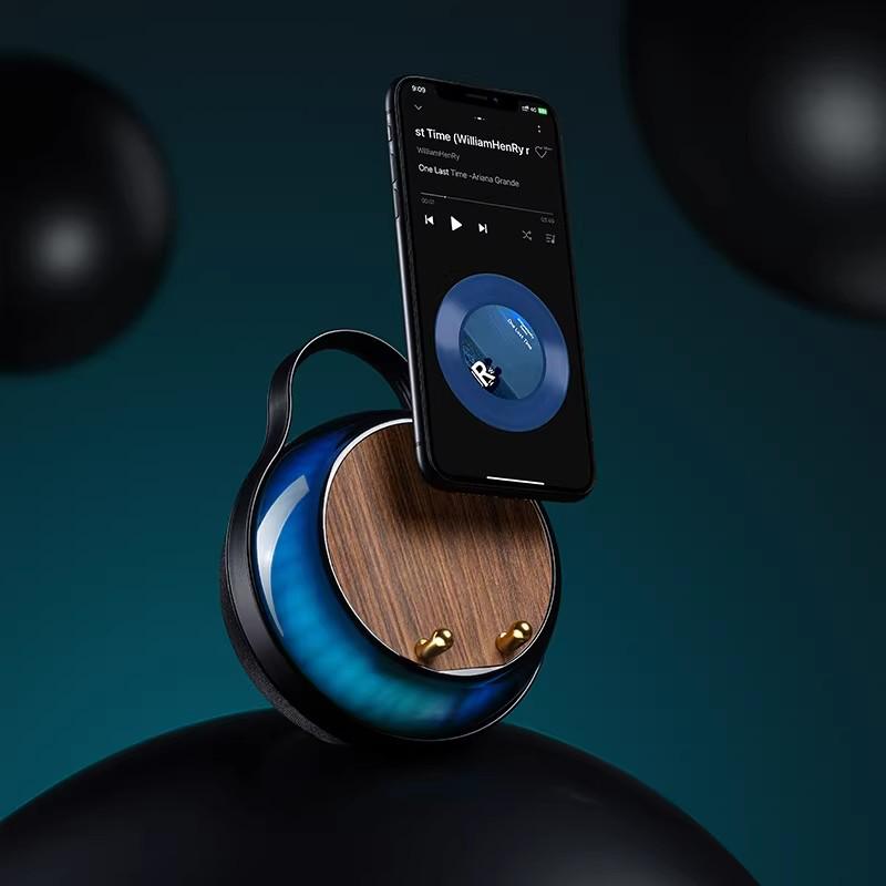

KAWOO Bluetooth Speaker Phone Stand Multifunctional Men s Gift with Induction Amplifier