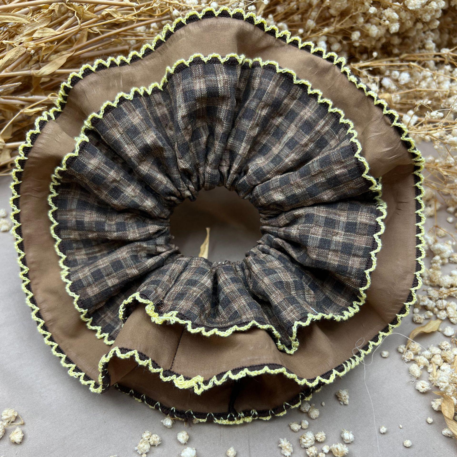 

Корейская клетчатая двухслойная кружевная резинка-скранчи для низкого хвоста коричневый