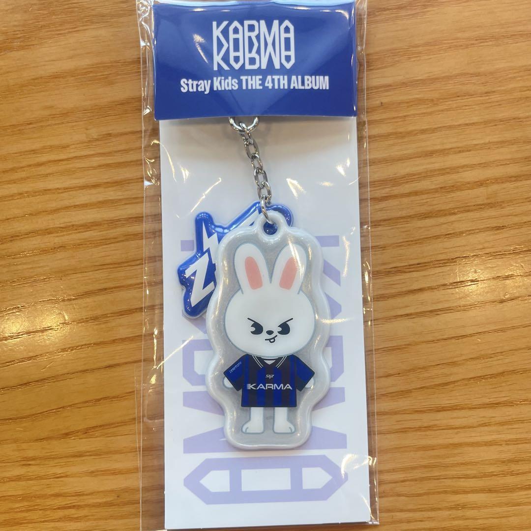 

[Б/У] Брелок Leavitt Stray Kids Karma Pop-Up