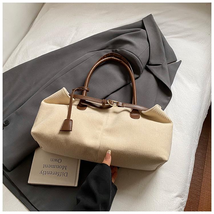 Retro velvet large-capacity bag women's 2025 new trendy fashion underarm bag casual Korean portable commuter bag