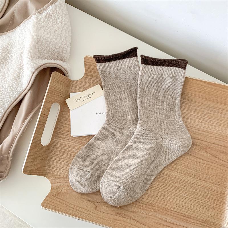 Rolled-up and Color-blocking Socks for Autumn and Winter, Soft and Warm Wool Socks, Easy To Wear and Versatile Socks for Women
