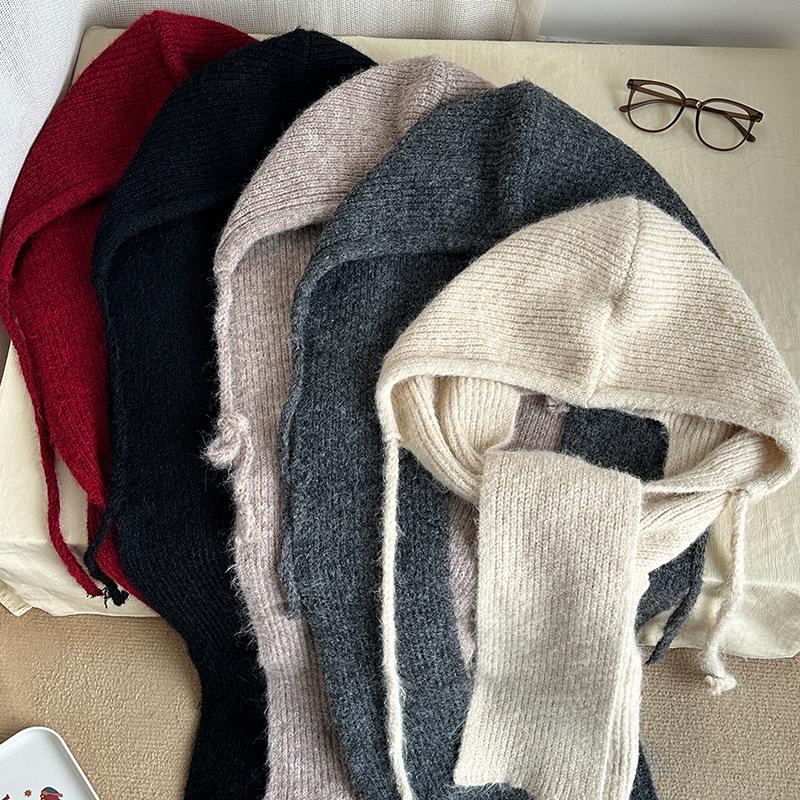 Luochi Women's Stylish Hooded Scarf: Warm, Neck-Protecting Knit for Autumn/Winter.