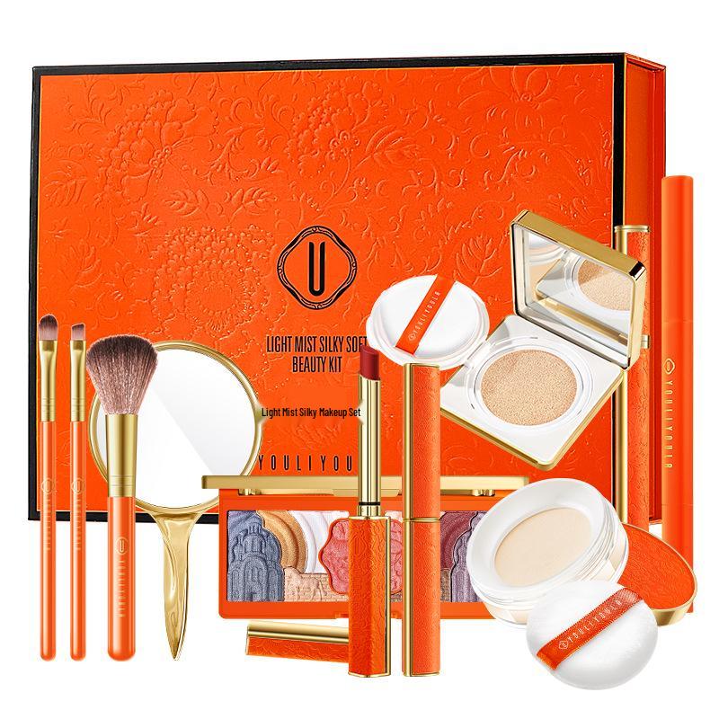 Yuli Yula 11-teiliges Make-up-Set: BB Cream, Rouge, Lidschatten-Palette, Lippenstift & mehr in einer Beauty-Geschenkbox.