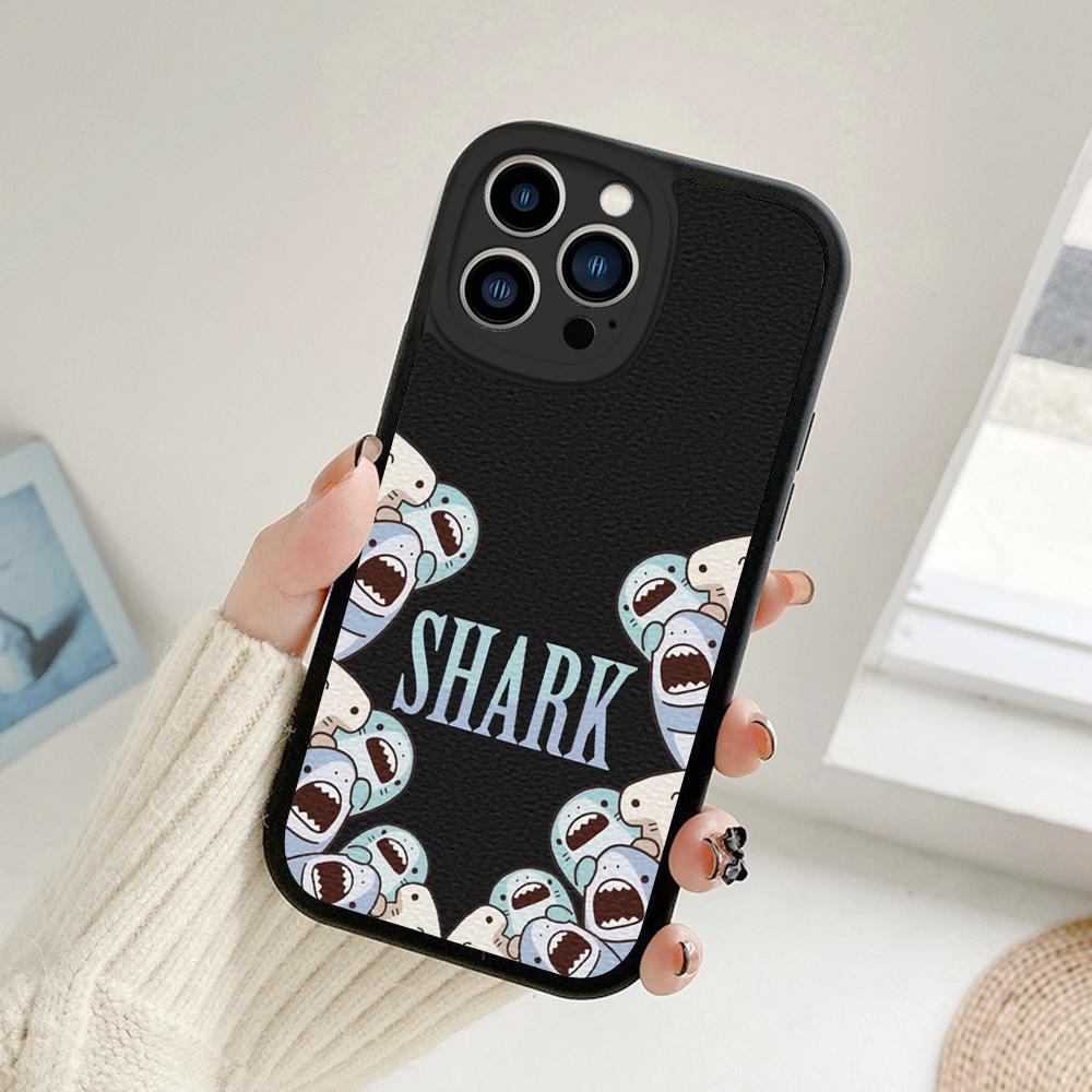 Nové pouzdro na telefon Grinning Shark pro Iphone 14 13 11 12 Pro MAX 13 12 MiNi 7 8 14 plus X XS XR Cartoon Shark Lambskin Covers