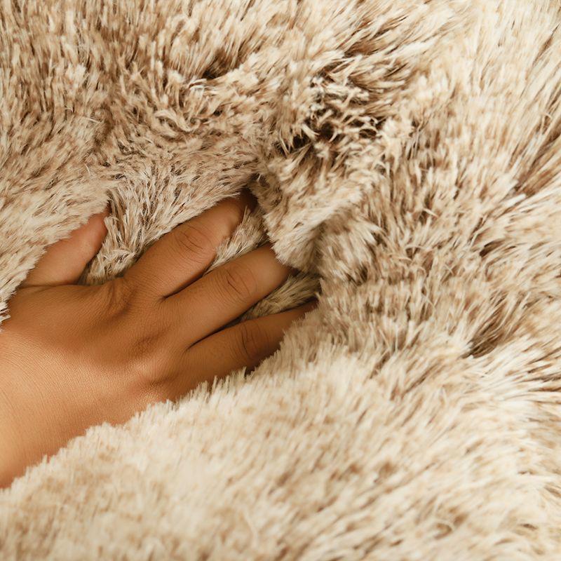

Plush Winter Cat Bed: Cozy Enclosed Sleeping Bag for Warmth and Security. Portable Pet House for Cold Protection.