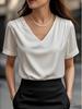 Elegante Top Satinado de Mujer con Cuello en V y Mangas Cortas