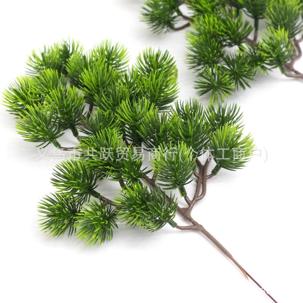 7-Branch Eucalyptus Halloween Decoration: Outdoor Potted Plastic Plant Ornament
