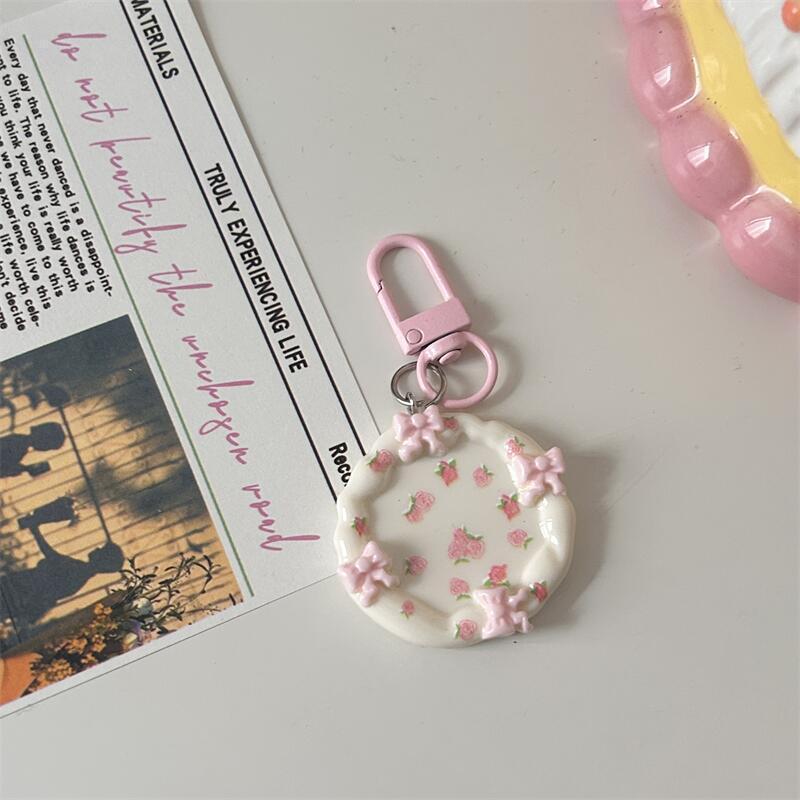 Elegant Floral Keychain Pendant - A Charming Graduation Gift or Backpack Accessory with a High-End Feel