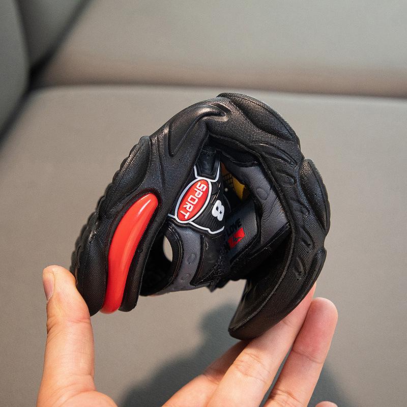 Summer new boys handsome polyurethane soft-soled sports sandals casual versatile Velcro student beach shoes tide