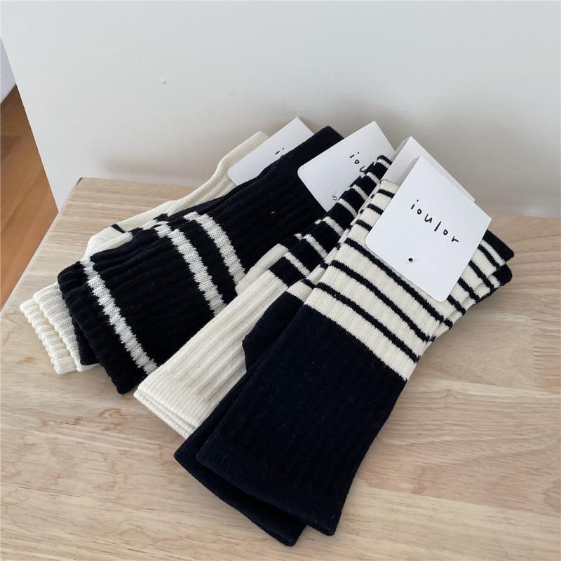 Women's Autumn and Winter Leisure New Striped Thick Wool Ring In The Tube Pile Socks